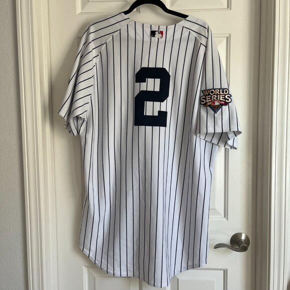 New York Yankees Derek Jeter Stitched jersey - Picture 2 of 4